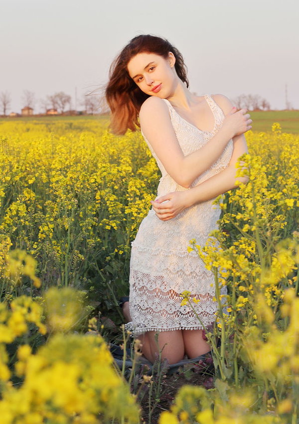 Алиса, 25